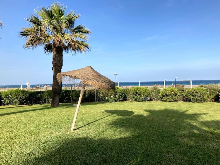 Atico Con Vistas Al Mar En Primera Linea De Playa Vera Esterno foto